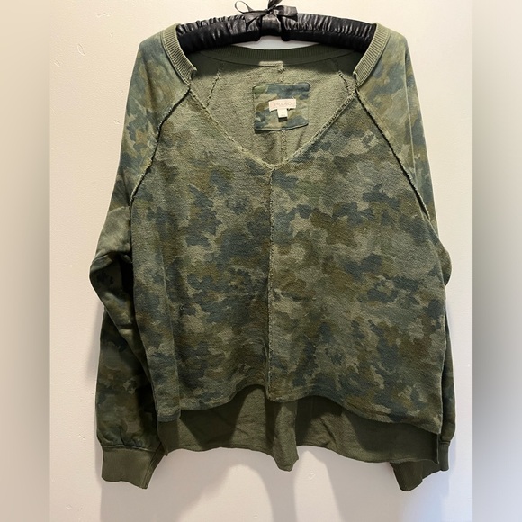 Reworked Camo Sweatshirt - Picture 1 of 4